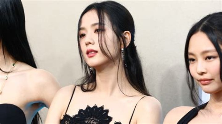 Who is BLACKPINK’s Jisoo dating?