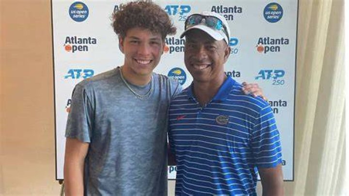 Who Is Bryan Shelton Wife: Here’s The Untold Truth We Know About The American Coach