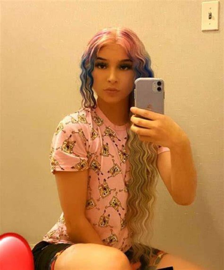 Who Is datbitchbarbie on Instagram? Age Height and Net Worth
