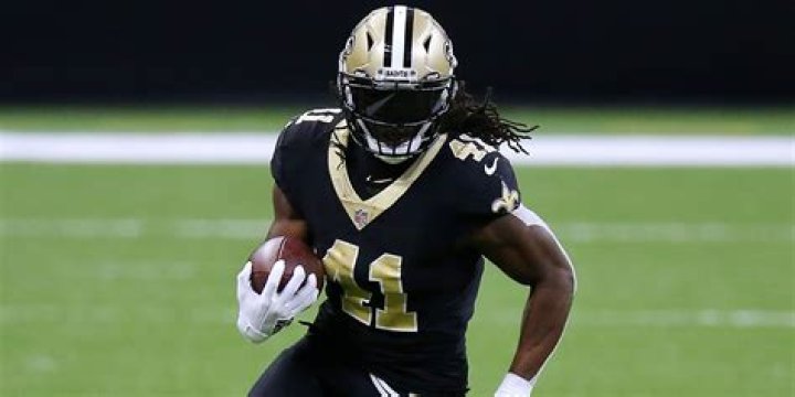 Who Is Eric Gray Girlfriend? Everything To Know About The American Football Running Back