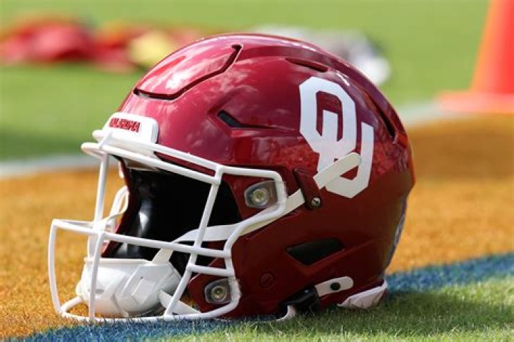 Who Is Jaden Knowles Girlfriend? Details To Know About Oklahoma Sooners Running Back