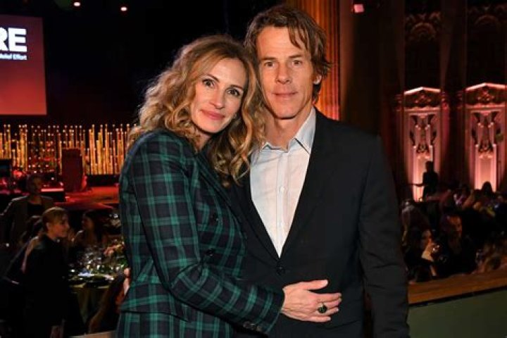 Who is Lyle Lovett, Julia Roberts first and ex-husband?