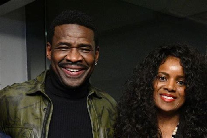 Who Is Pearl Irvin? Everything To Know About Michael Irvin Mother And Father
