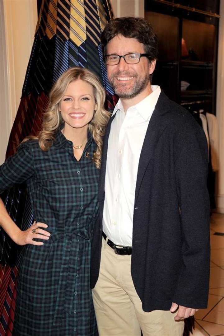 Who is Rhett Reese wife Chelsey Crisp?