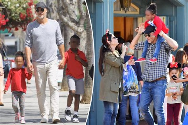 Who is Sandra Bullock’s first husband Jesse James? Age gab, divorce, children
