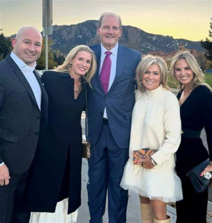 Who Is Sarah Egnaczyk? Matt Hasselbeck Wife -Everything To Know