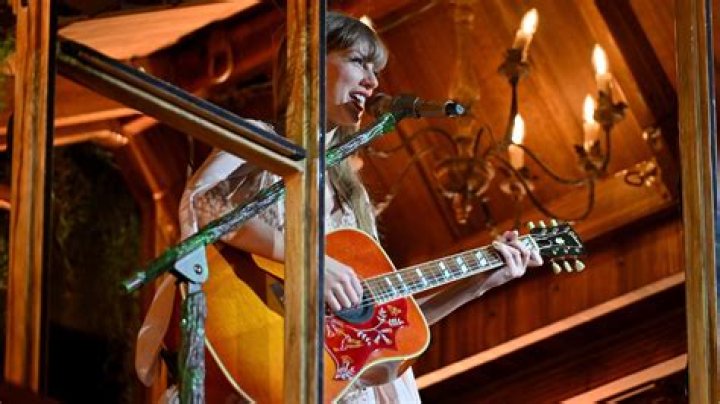 Who is Taylor Swift’s ‘Back to December’ about?