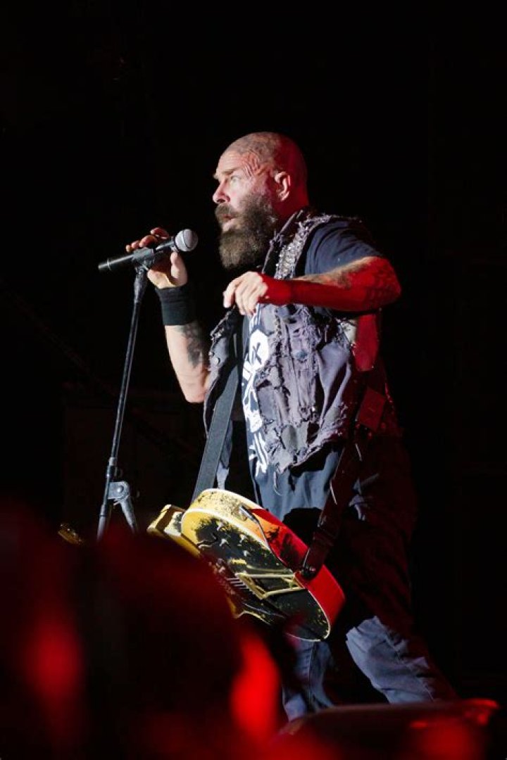 Who is Tim Armstrong (Rancid)? See Net-worth, Quote, Awards, Fact, Wiki