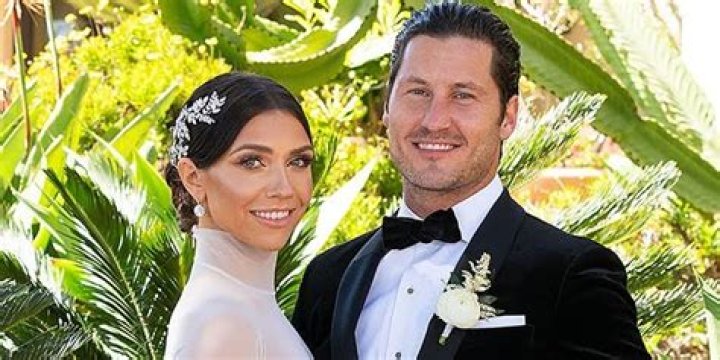 Who is Valentin Chmerkovskiy’s wife Jenna Johnson? Marriage anniversary, location, wedding photos
