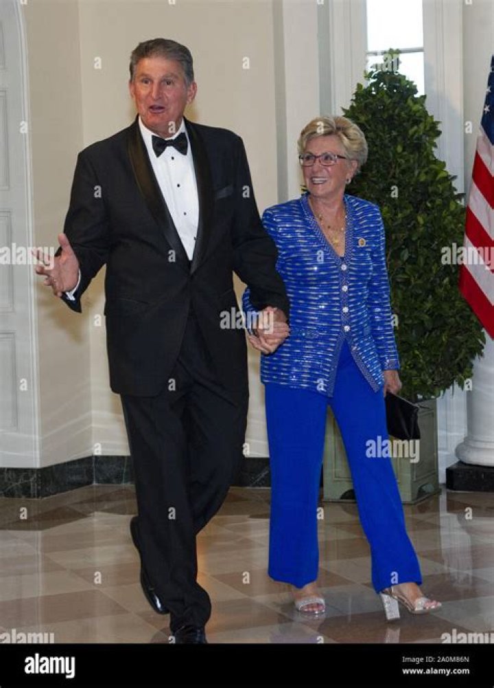 Who Is West Virginia Senator Joe Manchin Wife? Everything On Gayle Conelly Manchin