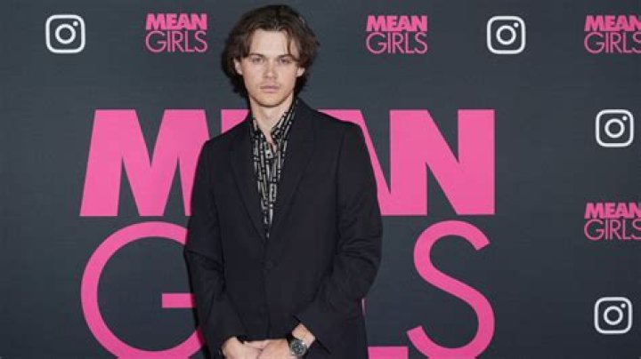 Who plays Aaron Samuels in ‘Mean Girls’ 2024?