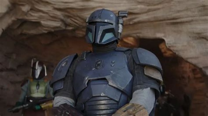 Who plays Paz Vizsla in ‘The Mandalorian?’
