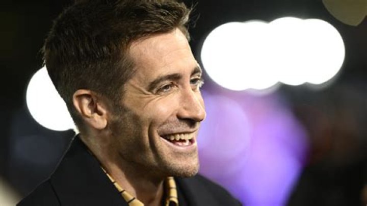 Why did Jake Gyllenhaal stripping to his underwear and channeling his inner skunk kill a movie in 4 days flat?