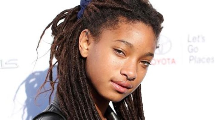 Willow Smith Reveals Her Ideal Romantic Situation To Be In Is A ‘Polyamorous Throuple’