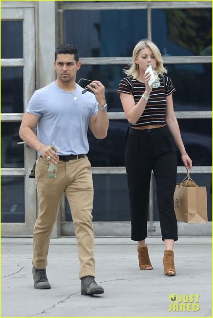 Wilmer Valderrama Steps Out With Model Amanda Pacheco What Does Demi Lovato Think Of Her Ex’s New Romance?