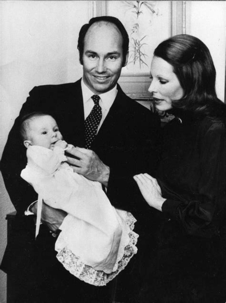 Yasmin Aga Khan Biography - Facts, Childhood, Family Life & Achievements