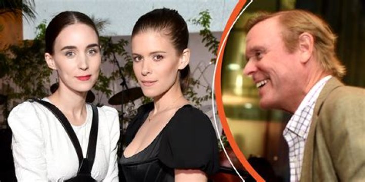 You: Dylan Arnold Ethnicity and Parents – Net Worth and Dating Life